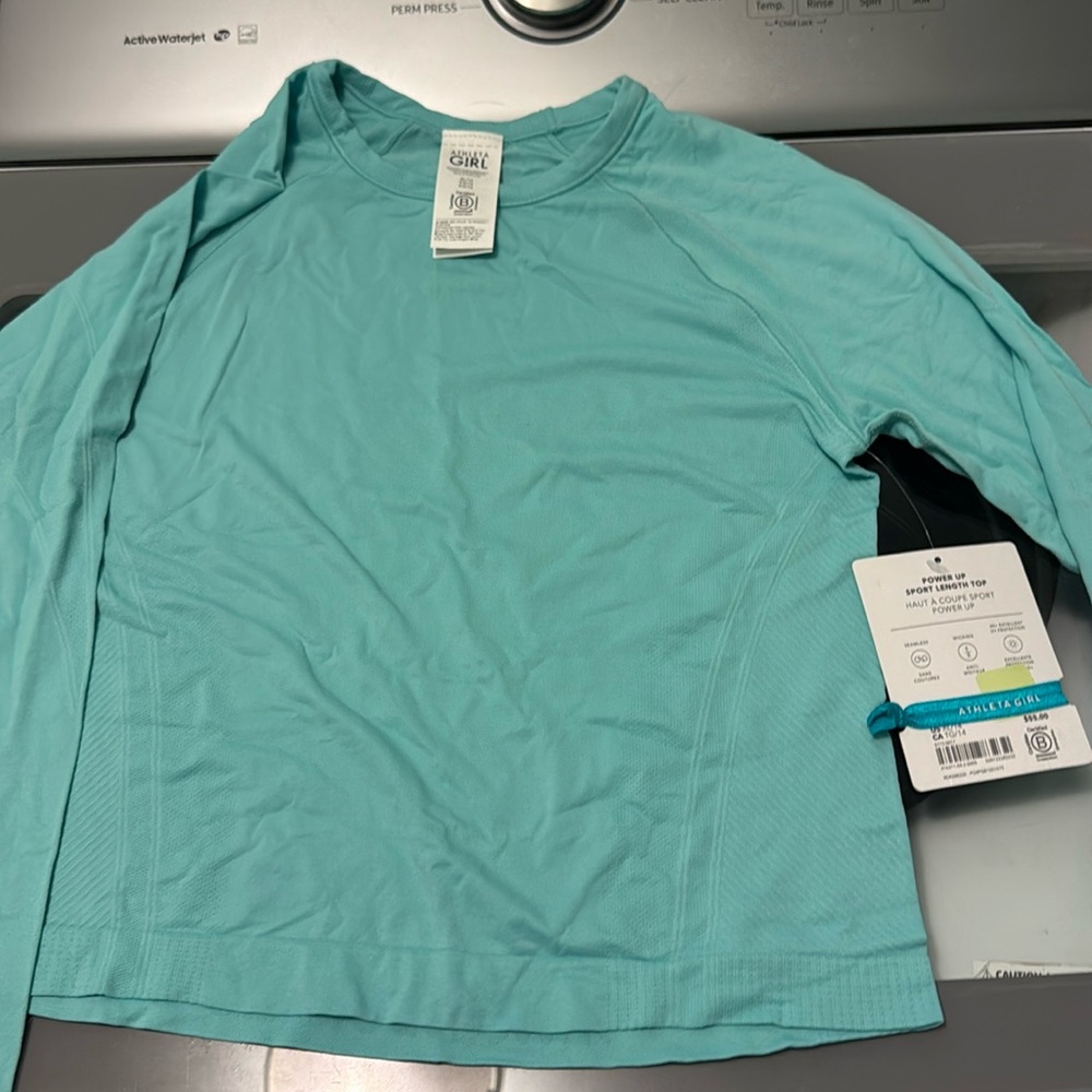 Athleta power up sport length top
